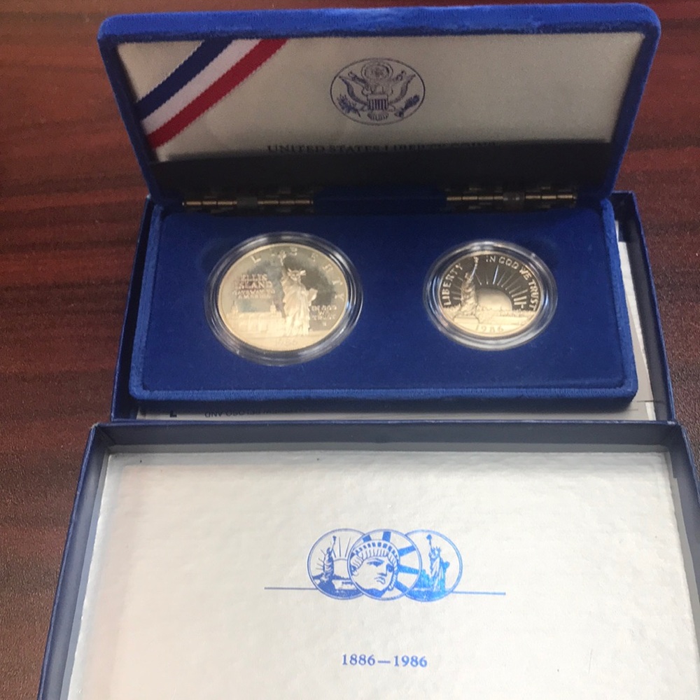 1986 Ellis island silver dollar set